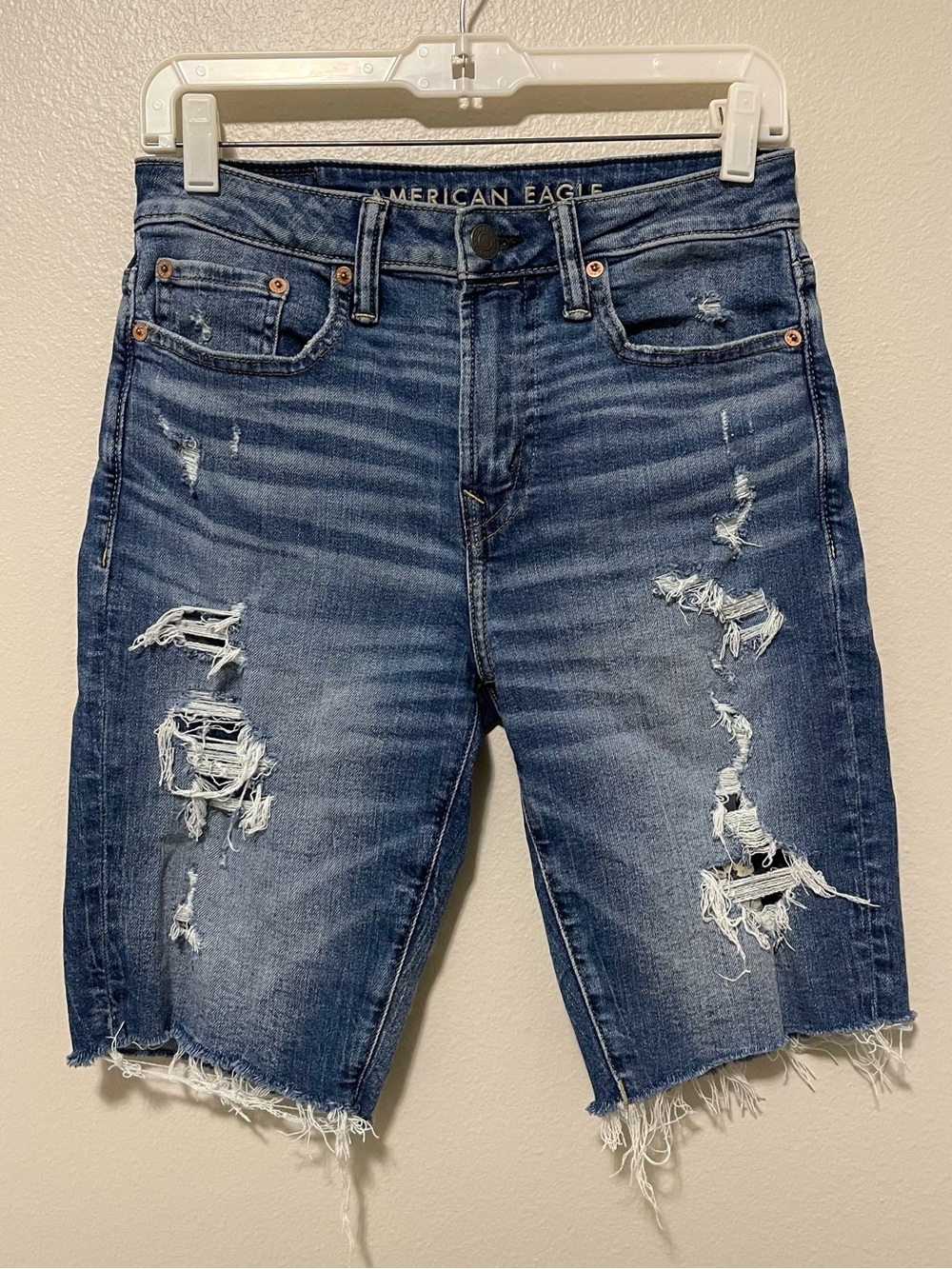 American Eagle Distressed Denim Shorts - Jorts AirFlex Raw Hem Stretch - Size 28